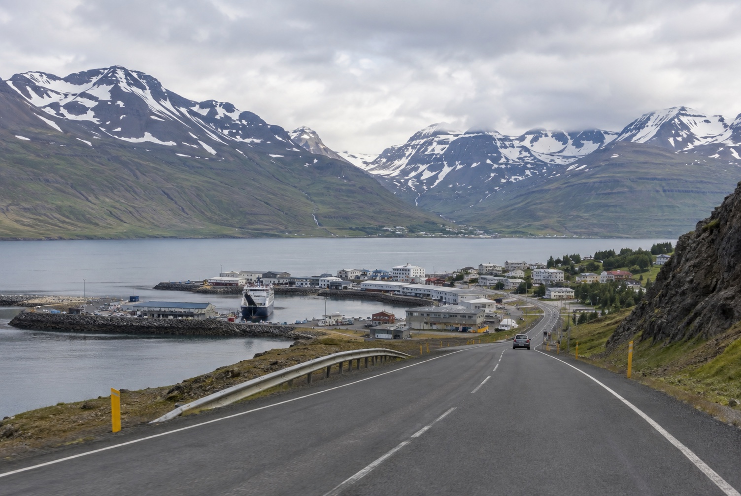 Akureyri approach with settlement and fjord crossing visible in the Northwest